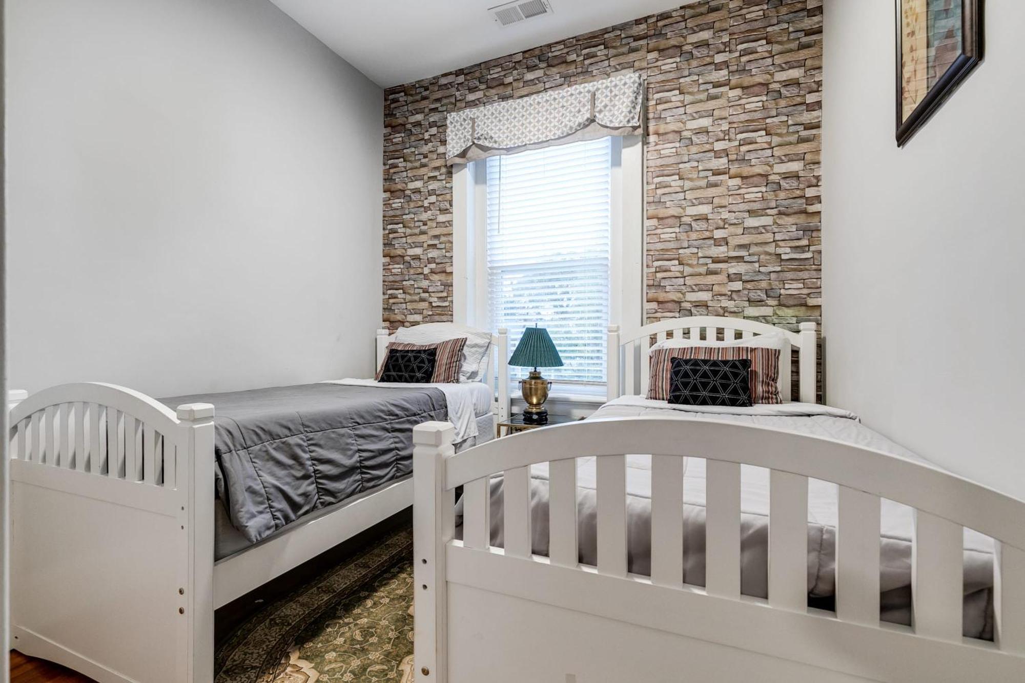 E2 Centrally Located In Carytown Fully Fenced Richmond Exteriör bild